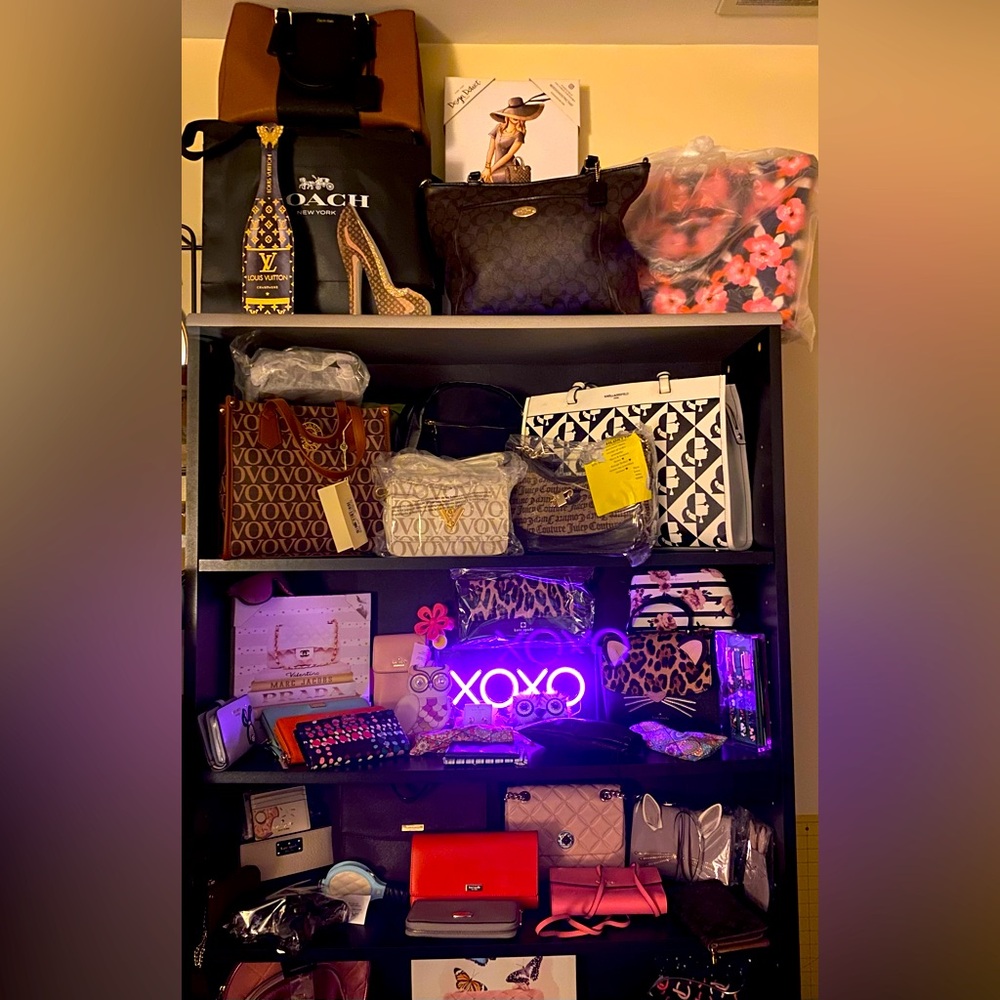 🔥POSH SHOW ????? with a SPECIAL GAME ENTER to WIN🔥